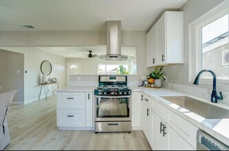 5050 Reynolds St San Diego, CA 92113 photo 2