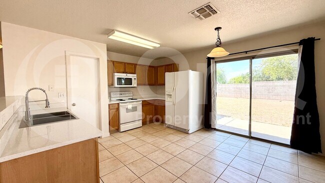 11210 E Quarry Ave Mesa, AZ 85212 photo 3