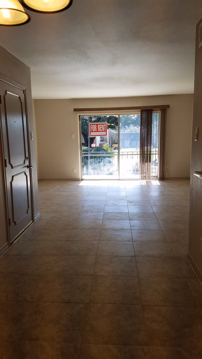 4320 Holland Ave Dallas, TX 75219 photo 5