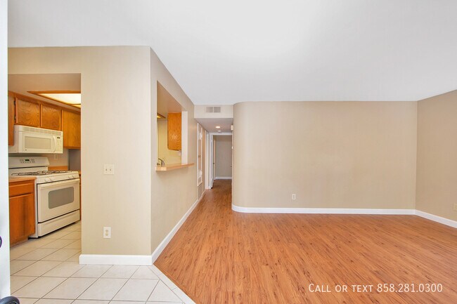 9322 Twin Trails Dr San Diego, CA 92129 photo 2