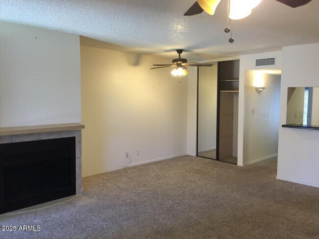 14203 N 19th Ave Phoenix, AZ 85023 photo 3