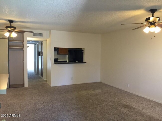 14203 N 19th Ave Phoenix, AZ 85023 photo 2