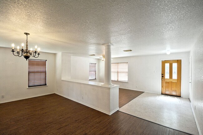 858 Lincolnshire Dr New Braunfels, TX 78130 photo 2