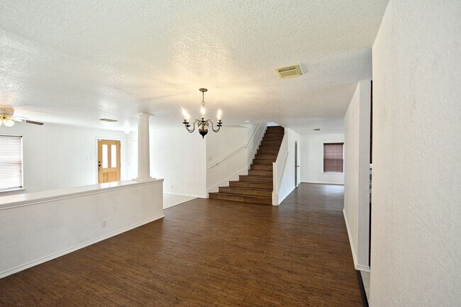 858 Lincolnshire Dr New Braunfels, TX 78130 photo 3