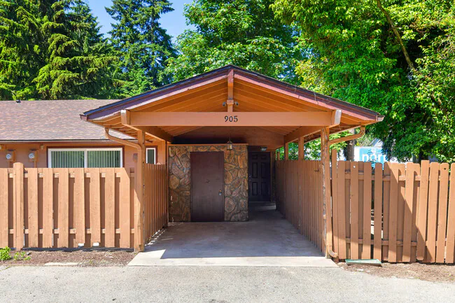 905 142nd Ave SE Bellevue, WA 98007 photo 5