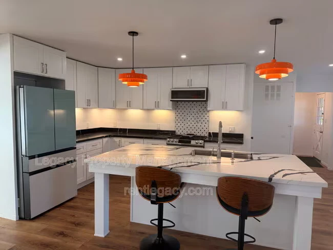 1249 Davis Ave Concord, CA 94518 photo 2