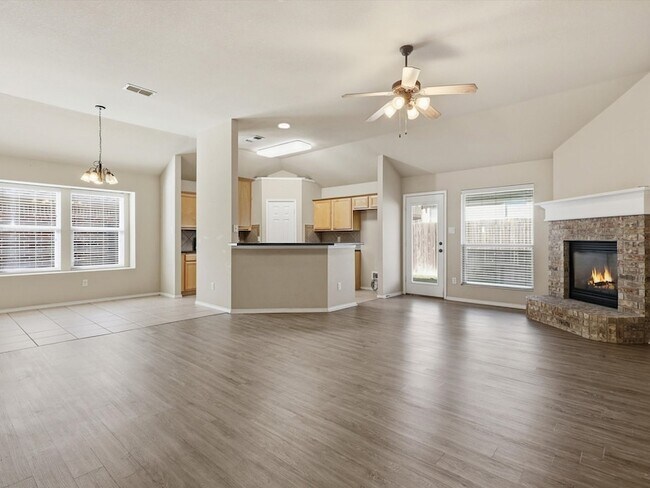 6524 Sierra Madre Dr Fort Worth, TX 76179 photo 3