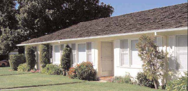 1050-1070 Noel Drive, Menlo Park, CA 94025 photo 2