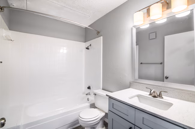 Ronan Apartment Homes photo 4