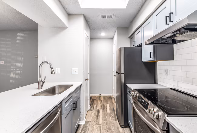 Ronan Apartment Homes photo 3