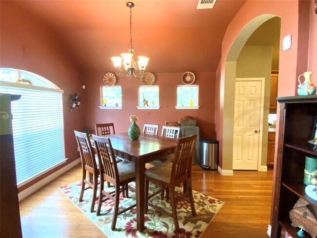 3701 Turetella Dr Round Rock, TX 78681 photo 2