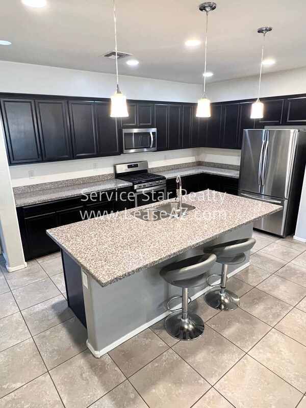 4111 W Desert Ln photo 2