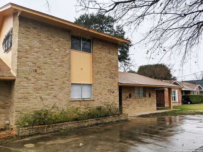 2330 Blossom Dr San Antonio, TX 78217 photo 2