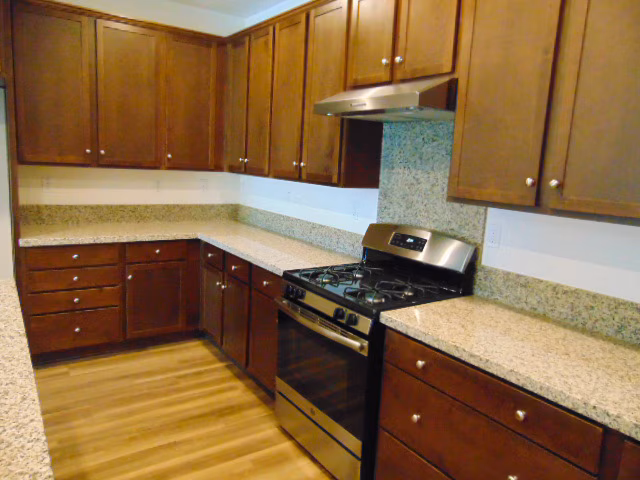 Brand New, Beautiful 4 Bedroom 4 Bath Home photo 4