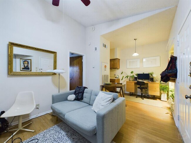 3316 Guadalupe St Austin, TX 78705 photo 3
