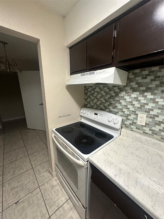 12654 Ashford Meadow Drive, Houston, TX 77082 photo 5