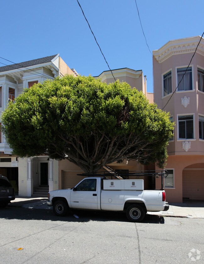 2820 Gough Street (943r) photo 3