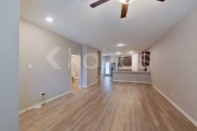 205 Capital Hl Vw Liberty Hill, TX 78642 photo 3