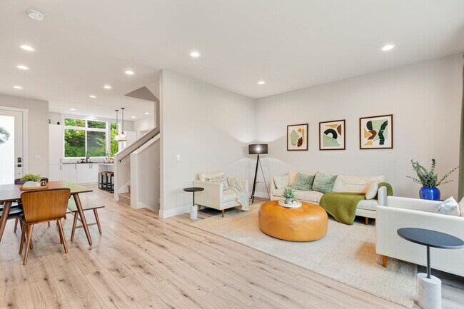 167 Valley St Seattle, WA 98109 photo 5