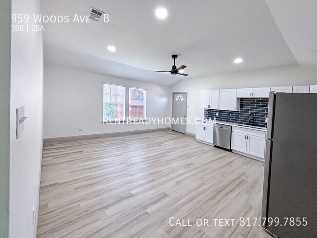 959 Woods Ave Fort Worth, TX 76102 photo 3