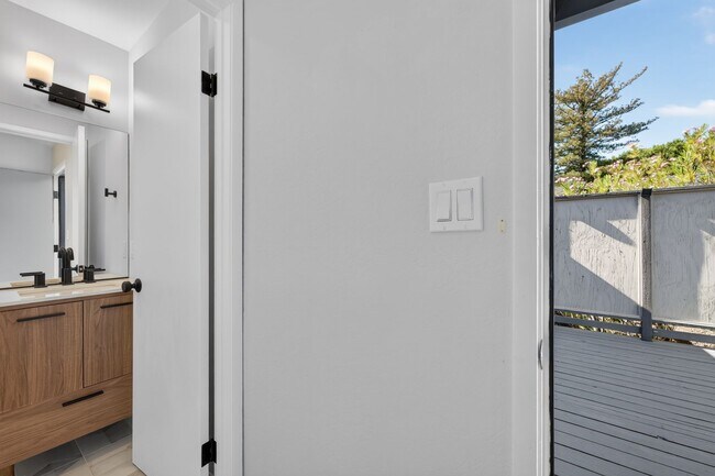 1512 Ashwood Dr Martinez, CA 94553 photo 4