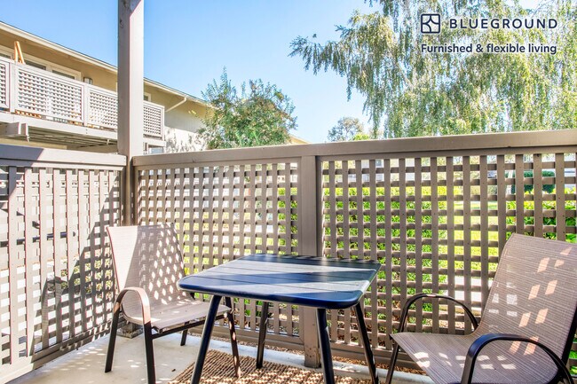 10870 N Stelling Rd Cupertino, CA 95014 photo 4