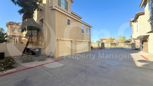 9233 E Neville Ave Mesa, AZ 85209 photo 4