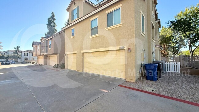 9233 E Neville Ave Mesa, AZ 85209 photo 3