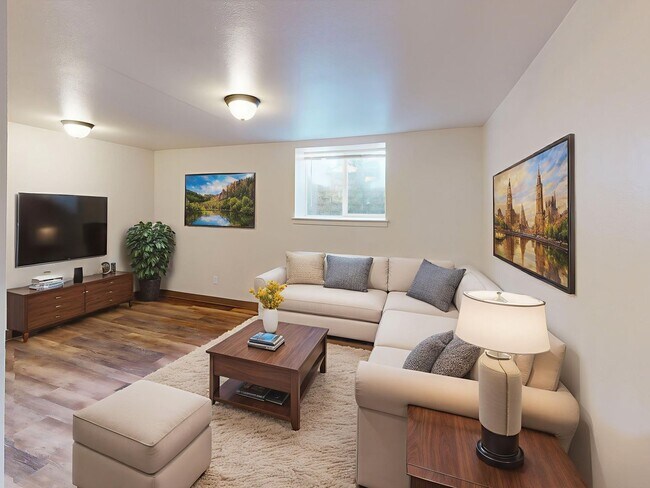 Tri-Plex in North Tacoma photo 5