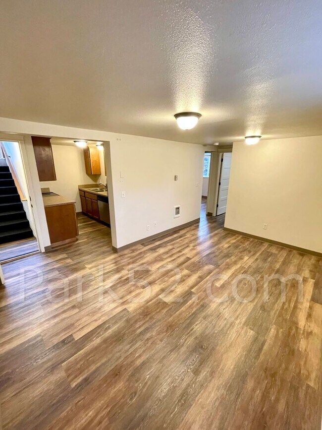 Tri-Plex in North Tacoma photo 3