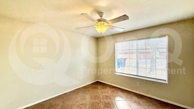 21414 North 34th Drive, Phoenix, AZ 85027 photo 4