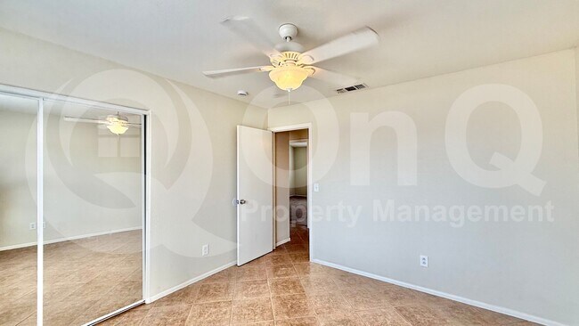 21414 North 34th Drive, Phoenix, AZ 85027 photo 3