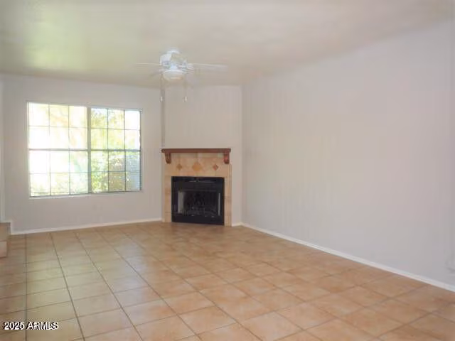 4901 E KELTON Lane photo 5
