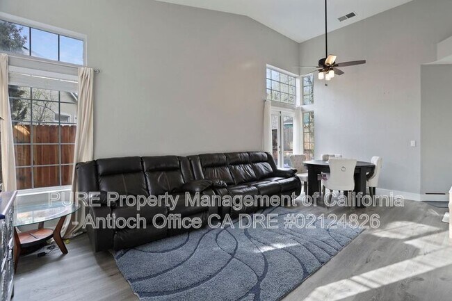 5336 Sandrose Ct photo 5