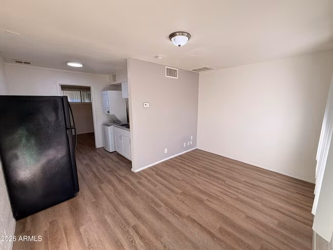 6802 W Glendale Ave Glendale, AZ 85303 photo 4