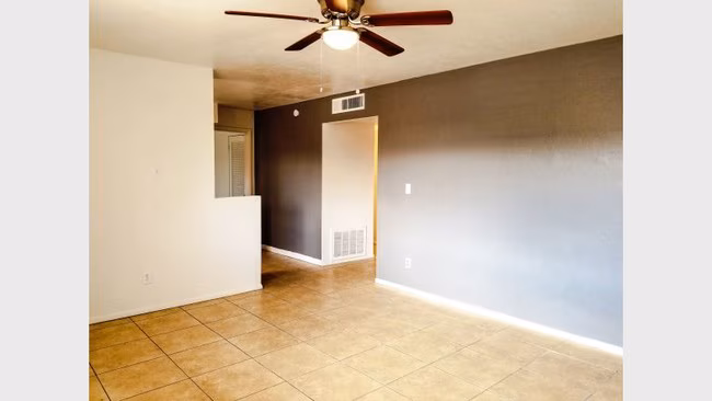 Plaza West photo 5