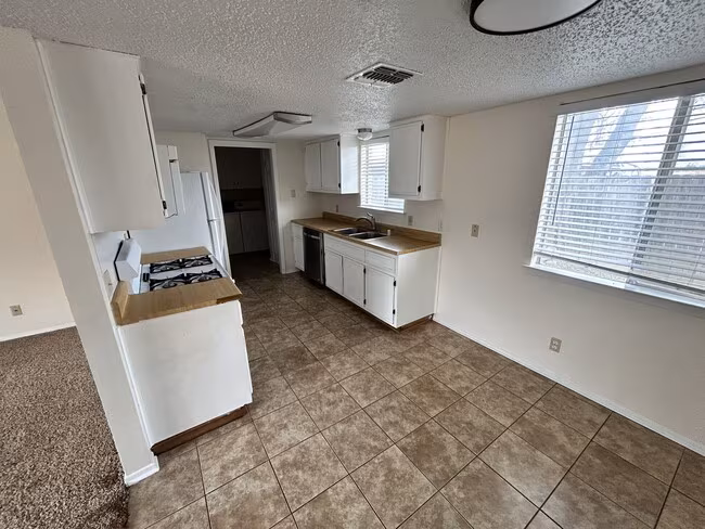 2503 Royal Vista Dr Killeen, TX 76549 photo 2