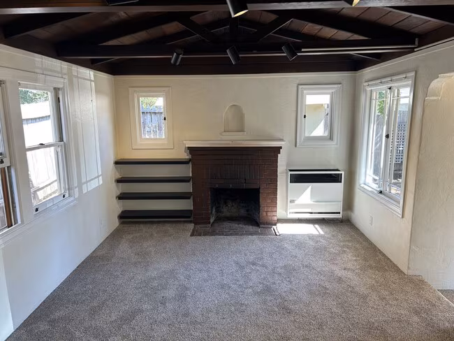 153 Park St, San Rafael (Condo) photo 3