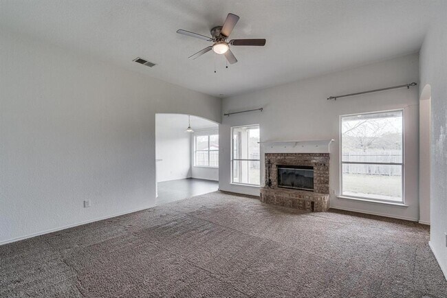 1618 Sabine Drive, Midlothian, TX 76065 photo 2