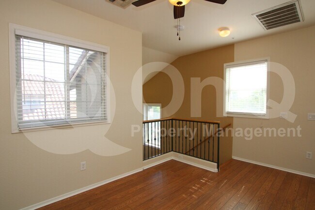1366 South Sabino Drive, Gilbert, AZ 85296 photo 4