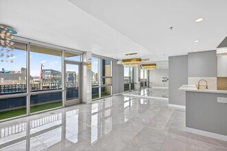 321 Tenth Ave San Diego, CA 92101 photo 4