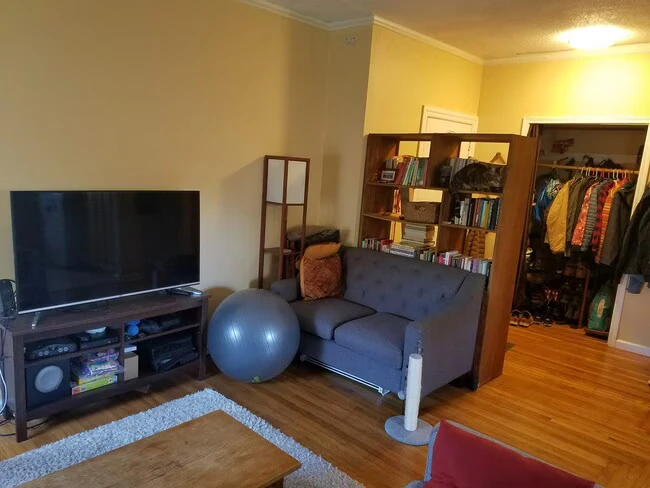 817 52nd Street, Oakland, CA 94608 photo 4