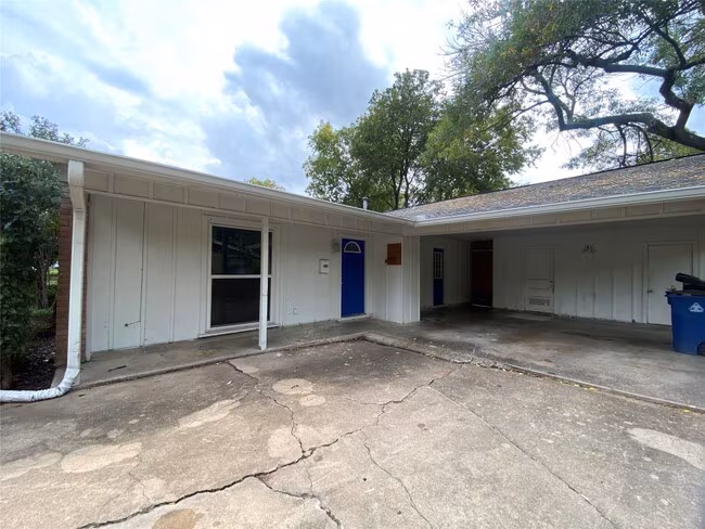 1603 Briarcliff Blvd Austin, TX 78723 photo 2