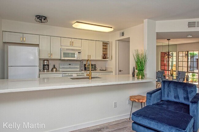 Rates Vary: photo 3