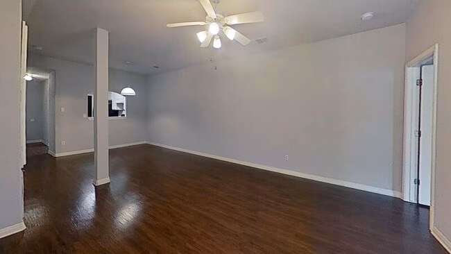 1011 Iola Dr Hutto, TX 78634 photo 5