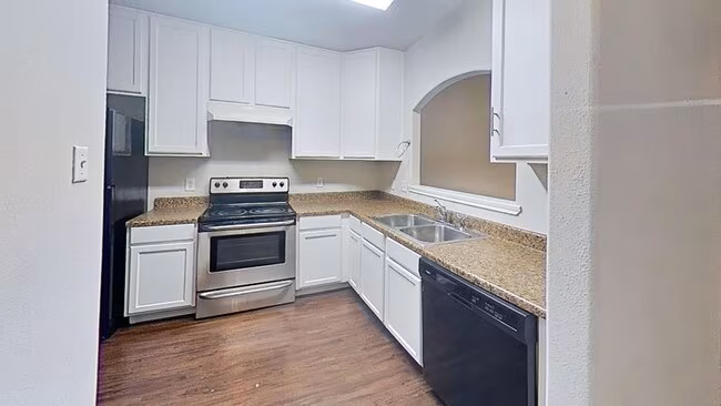 1011 Iola Dr Hutto, TX 78634 photo 3