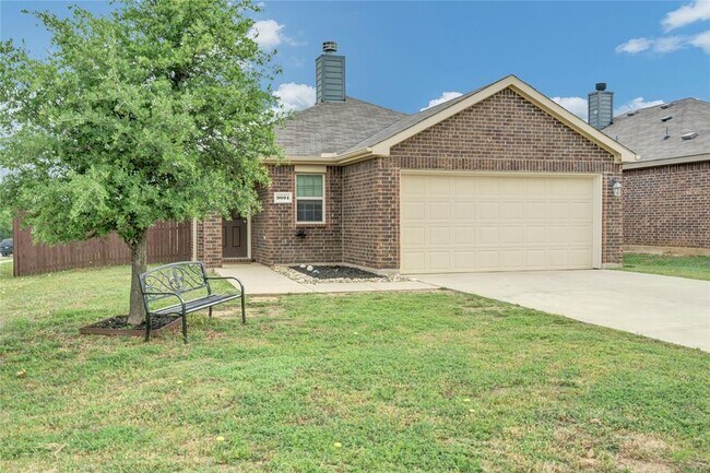 9001 Tumbleweed Drive, Aubrey, TX 76227 photo 3