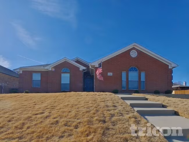 5749 Imes Ln Fort Worth, TX 76179 photo 2