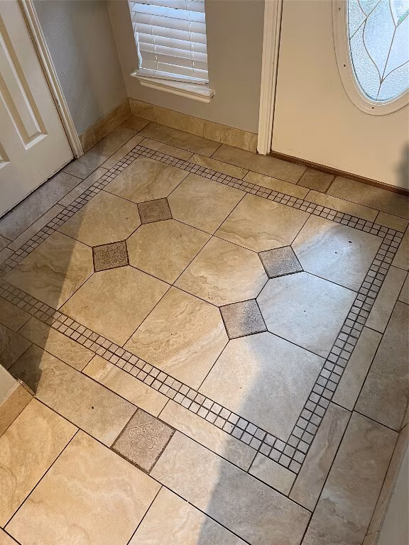 8800 Springmail Cir Austin, TX 78729 photo 3