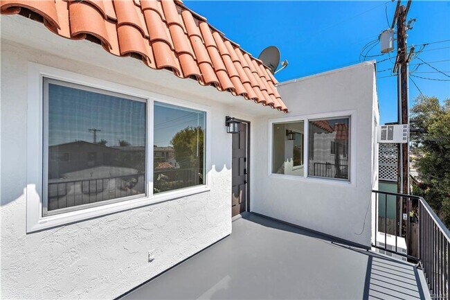 223 Avenida Victoria San Clemente, CA 92672 photo 3